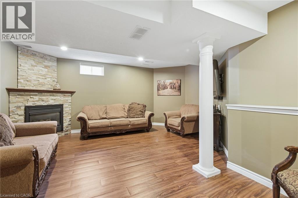 31 WHITE SANDS Court, Kitchener, Ontario, N2E3S4 — Photo 25