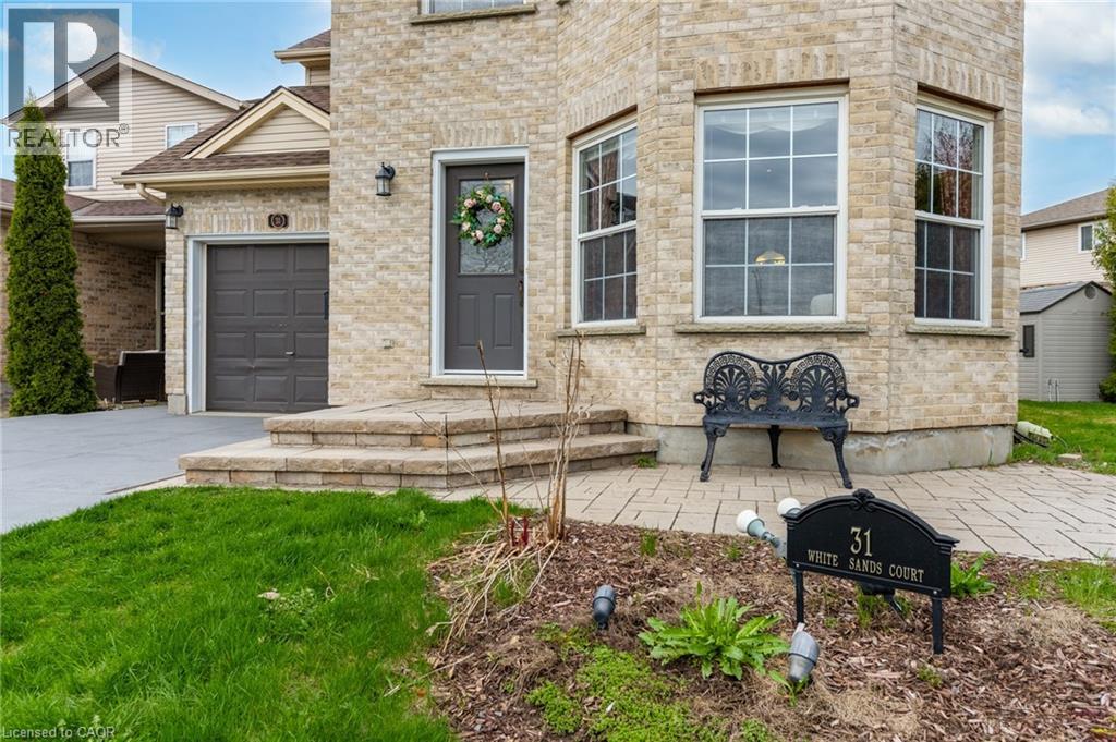 31 WHITE SANDS Court, Kitchener, Ontario, N2E3S4 — Photo 3