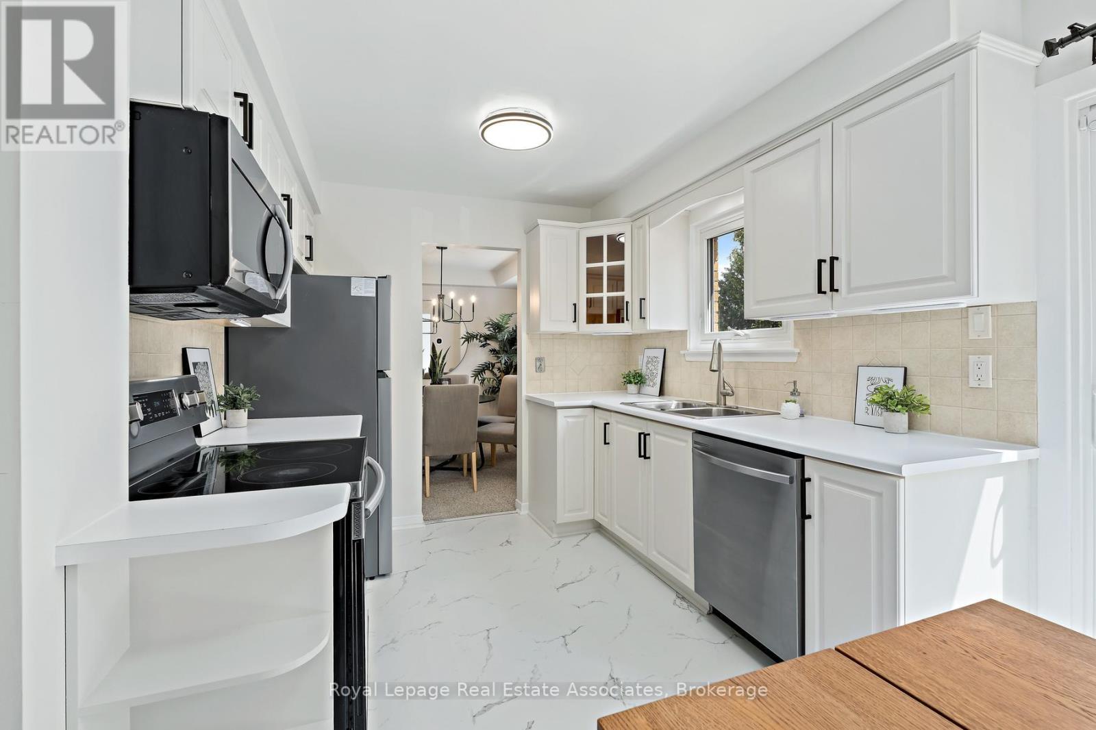 66 LAWNDALE CRESCENT, Brampton (Westgate), Ontario, L6S3L4 — Photo 17