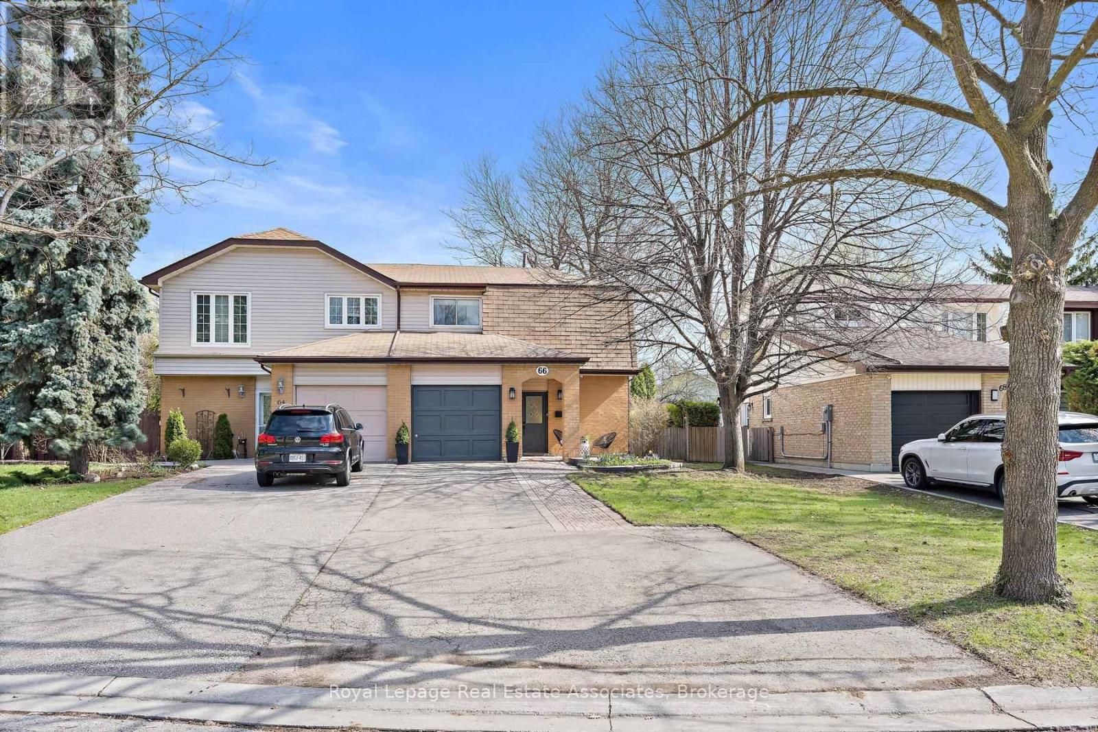 66 LAWNDALE CRESCENT, Brampton (Westgate), Ontario, L6S3L4 — Photo 2