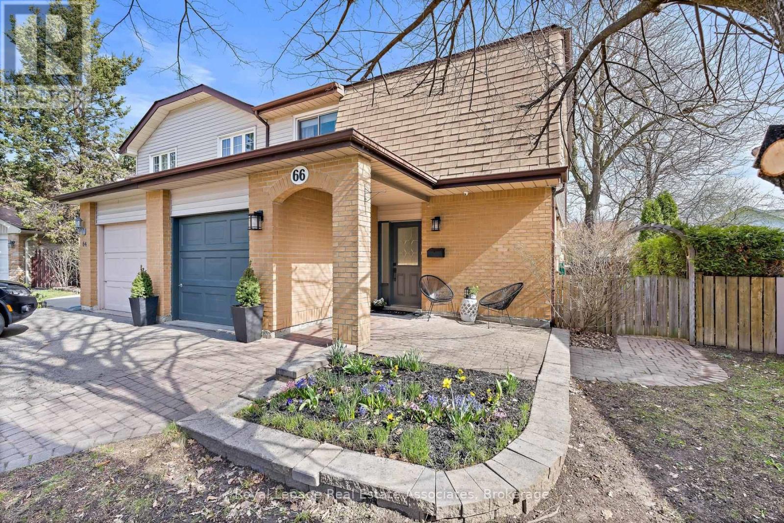 66 LAWNDALE CRESCENT, Brampton (Westgate), Ontario, L6S3L4 — Photo 3