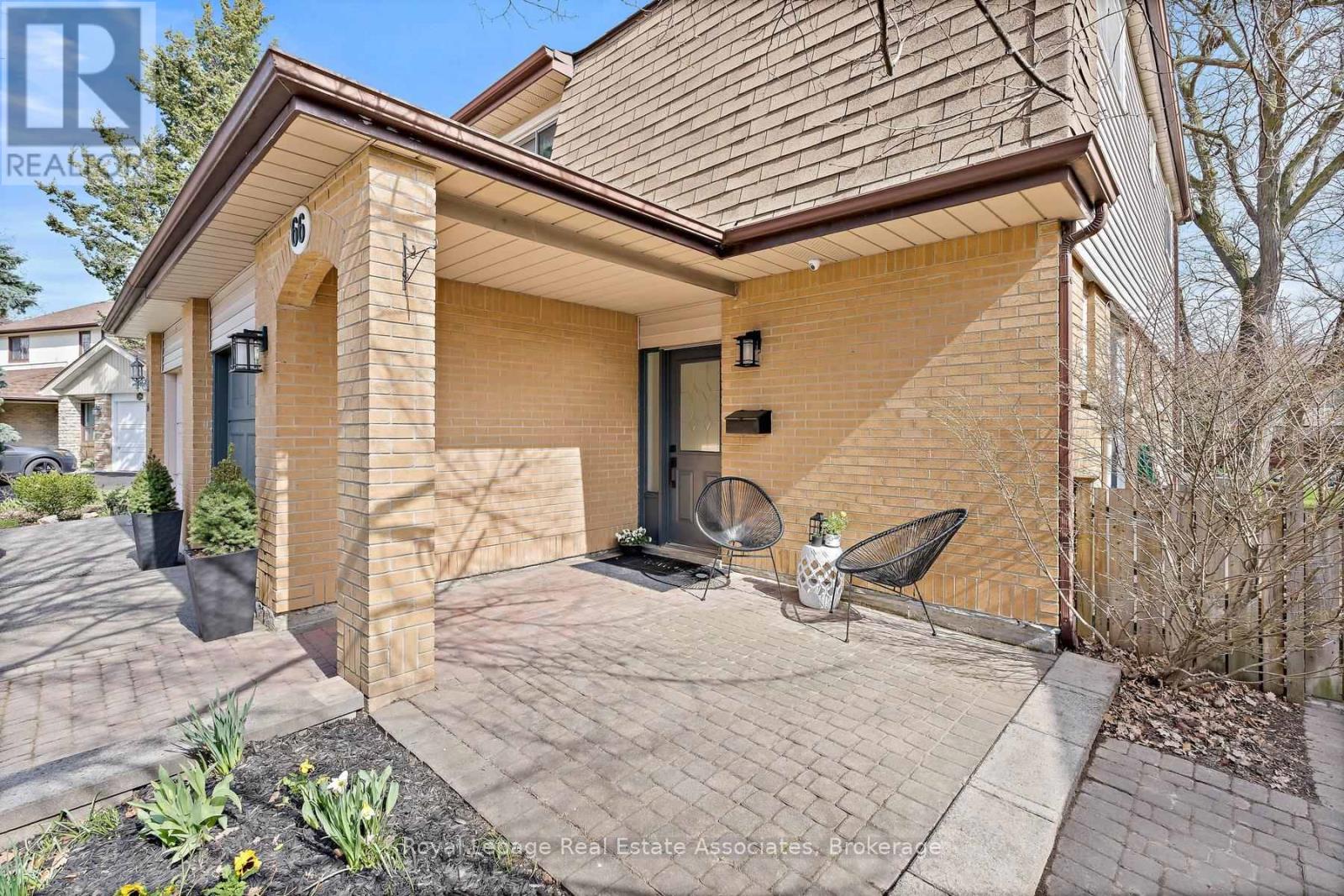 66 LAWNDALE CRESCENT, Brampton (Westgate), Ontario, L6S3L4 — Photo 4