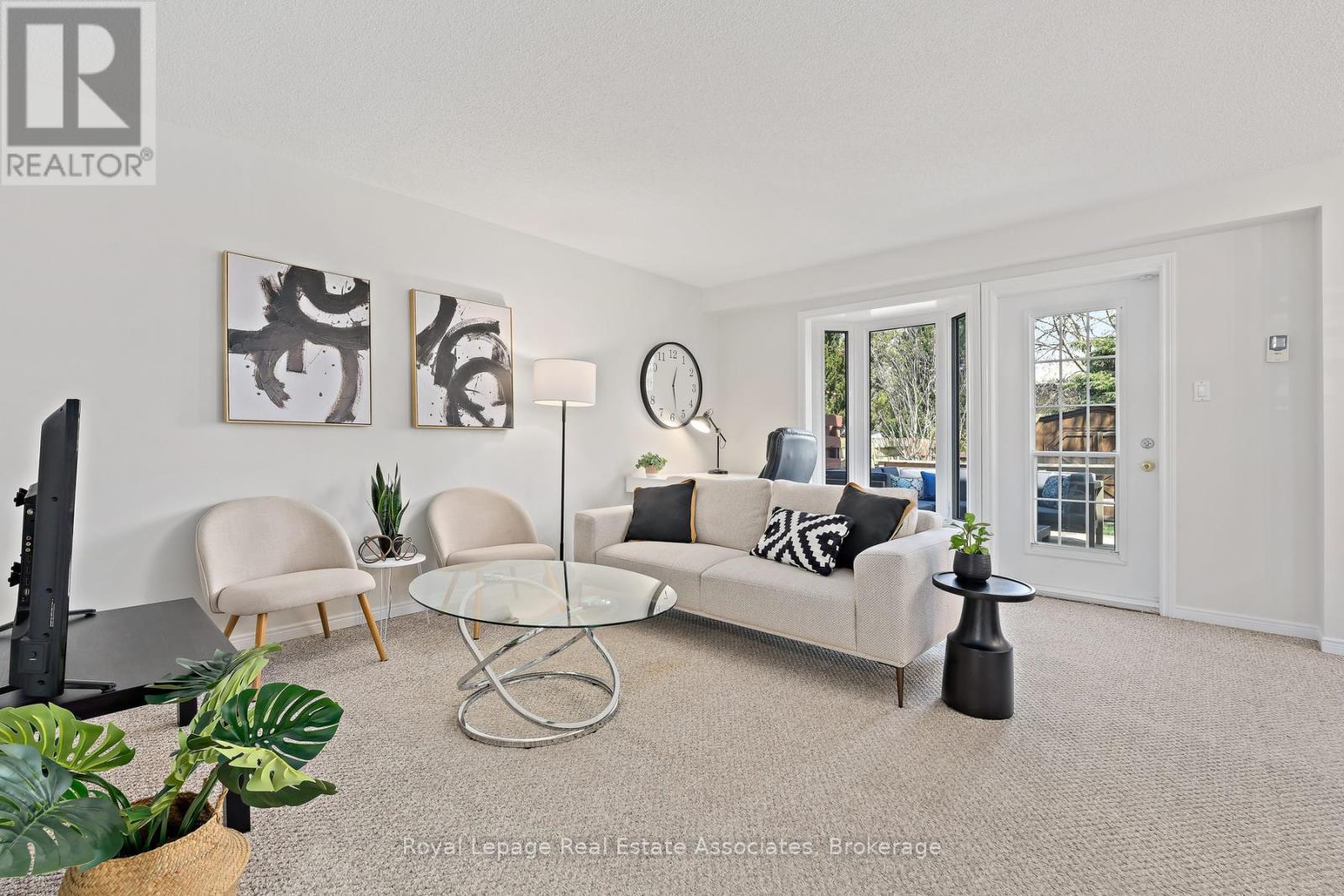 66 LAWNDALE CRESCENT, Brampton (Westgate), Ontario, L6S3L4 — Photo 8