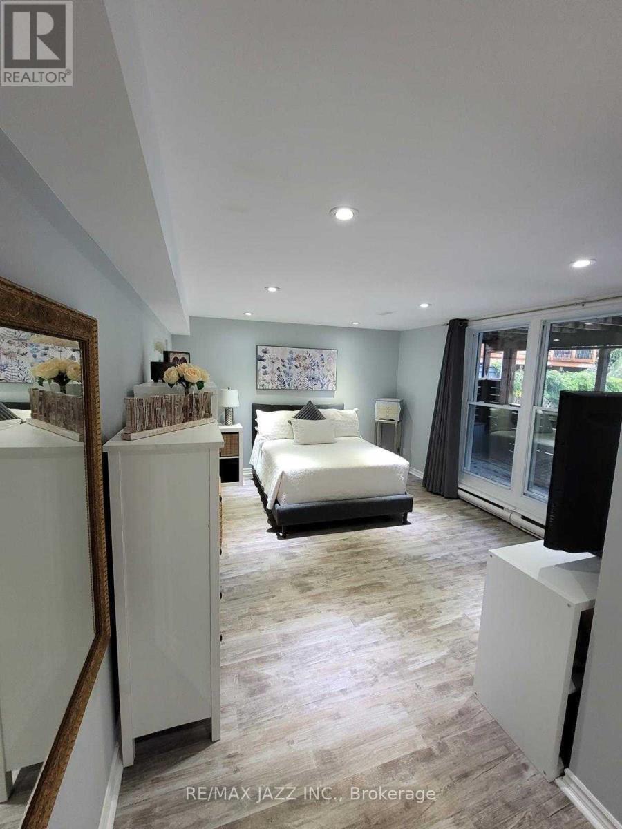 # 2 - 900 JUNIPER STREET, Oshawa (Centennial), Ontario, L1G3E1 — Photo 6