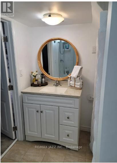 # 2 - 900 JUNIPER STREET, Oshawa (Centennial), Ontario, L1G3E1 — Photo 9