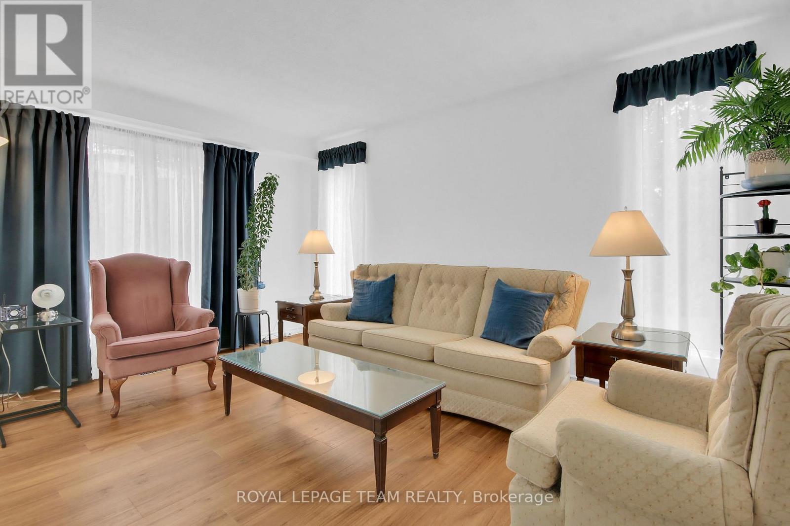 D - 30 BLACK FOREST LANE, Ottawa, Ontario, K2H5C8 — Photo 9