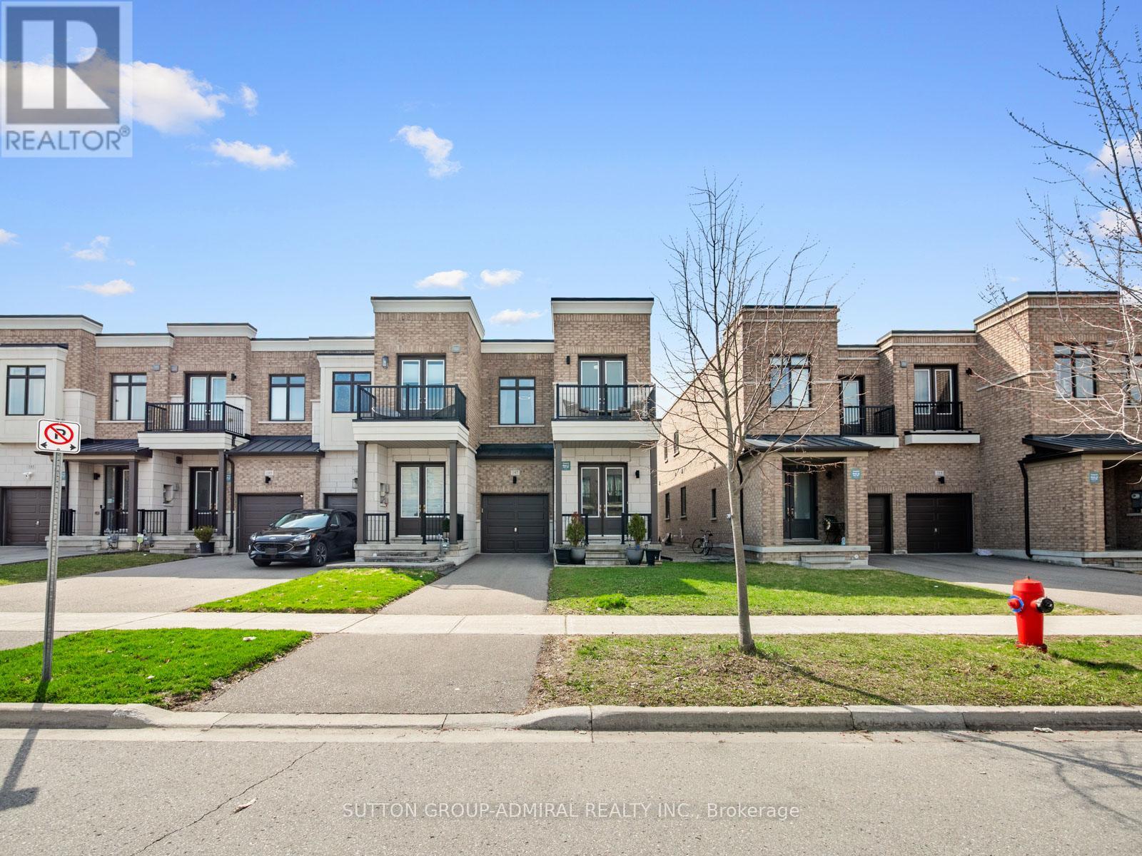 197 ELYSE COURT, Aurora, Ontario, L4G2C9 — Photo 3