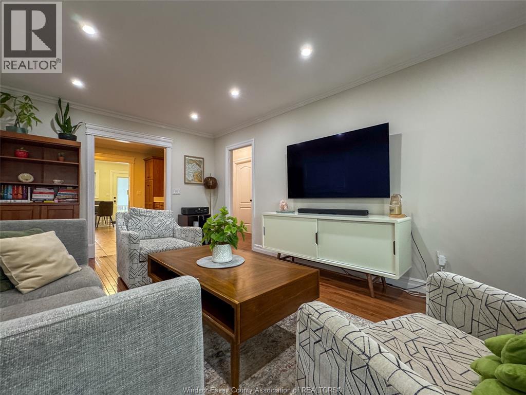 2579 LLOYD GEORGE BLVD, Windsor, Ontario, N8T2T3 — Photo 4