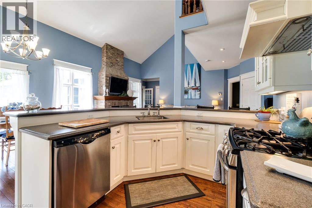 1026 BEACH Boulevard, Hamilton, Ontario, L8H6Z4 — Photo 19