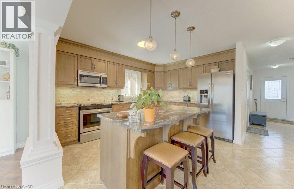 11 FREY Crescent, Kitchener, Ontario, N2E4L5 — Photo 10