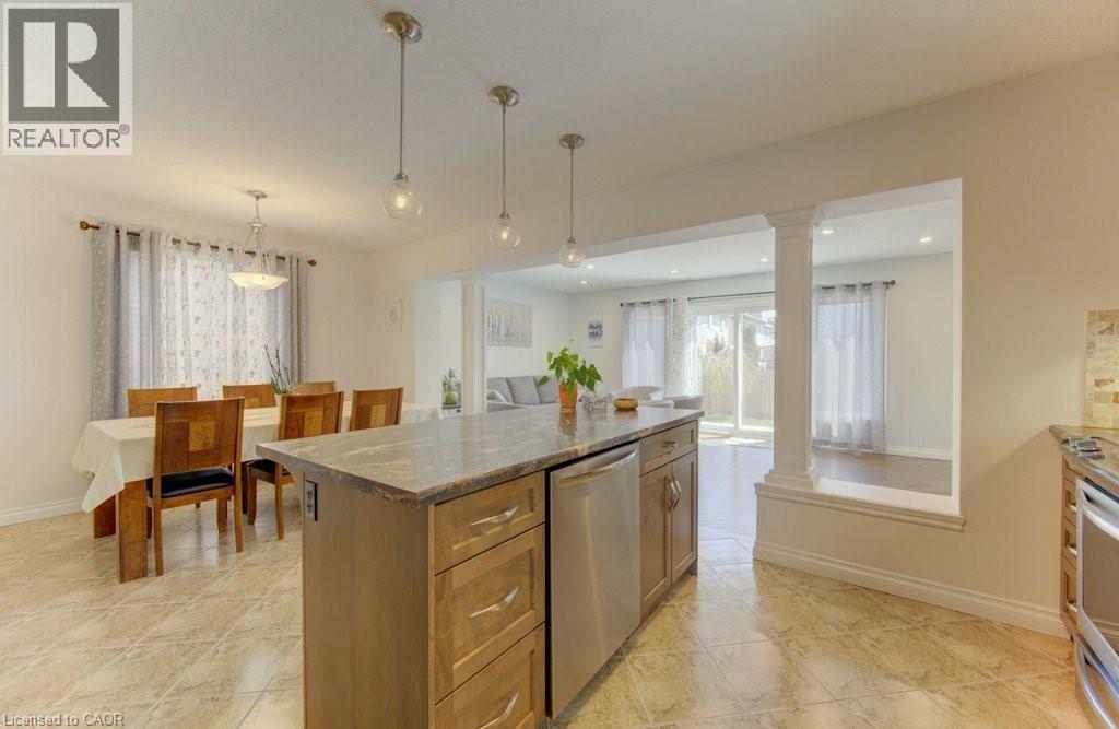 11 FREY Crescent, Kitchener, Ontario, N2E4L5 — Photo 13