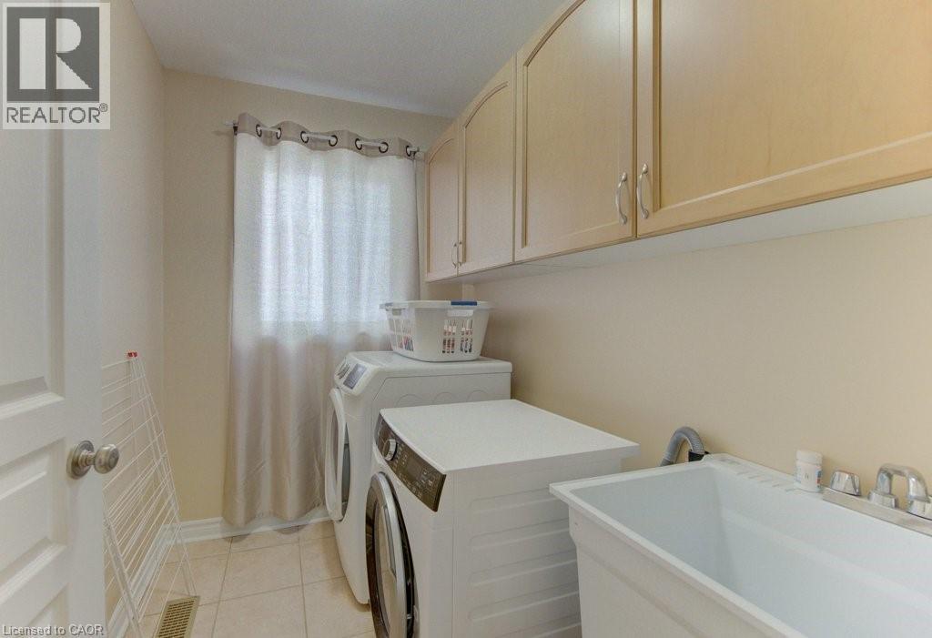 11 FREY Crescent, Kitchener, Ontario, N2E4L5 — Photo 26