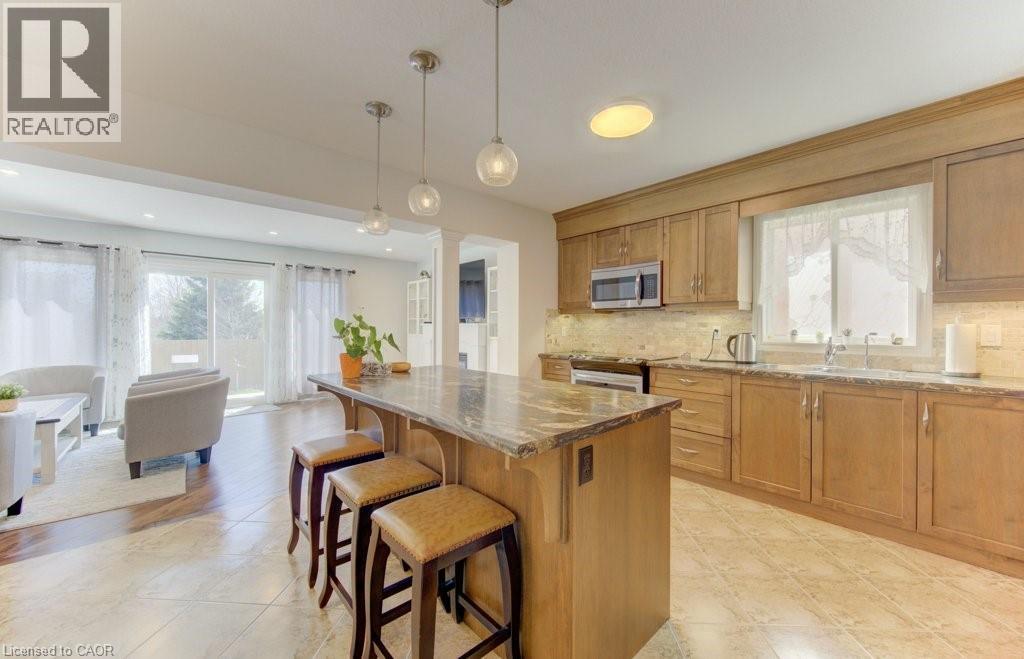 11 FREY Crescent, Kitchener, Ontario, N2E4L5 — Photo 9