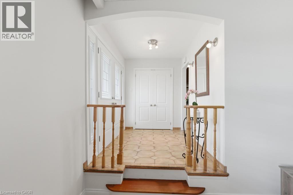 68 NUGENT Drive, Hamilton, Ontario, L8H2M8 — Photo 4