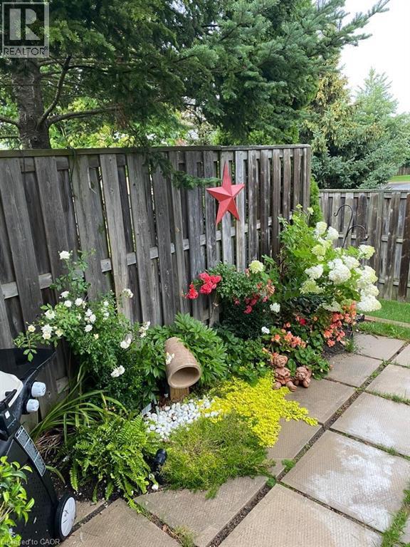 212 STONEHENGE Drive Unit# 9, Ancaster, Ontario, L9K1N5 — Photo 47