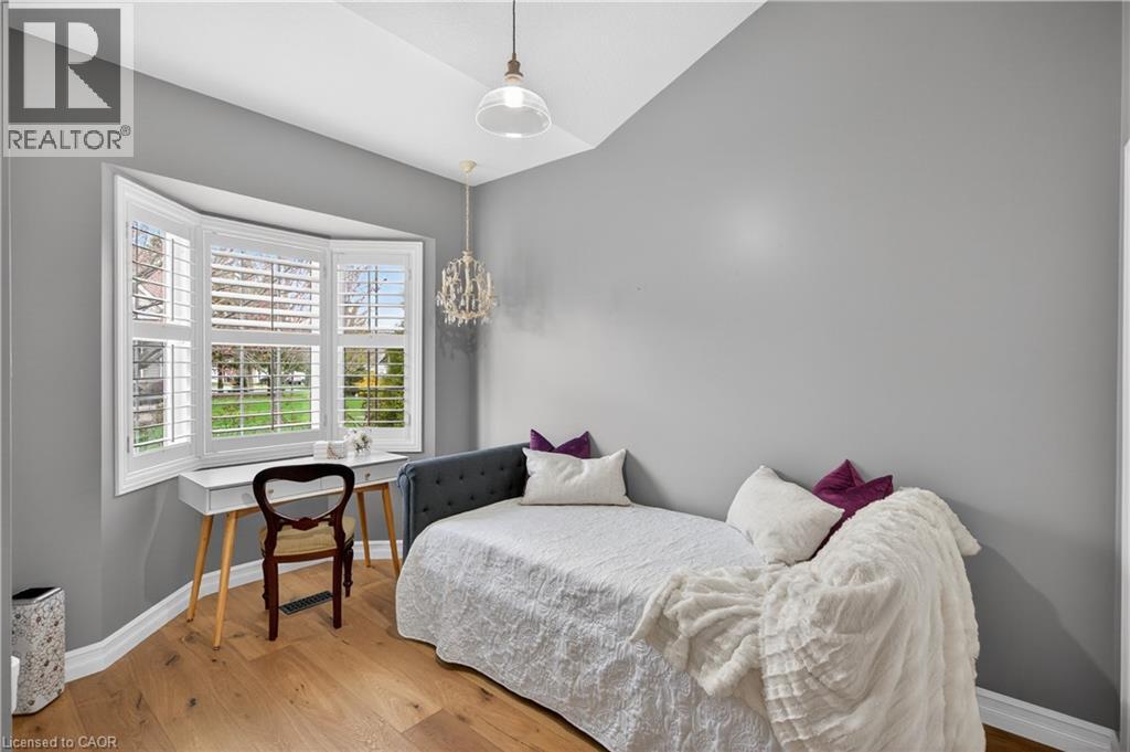 212 STONEHENGE Drive Unit# 9, Ancaster, Ontario, L9K1N5 — Photo 5