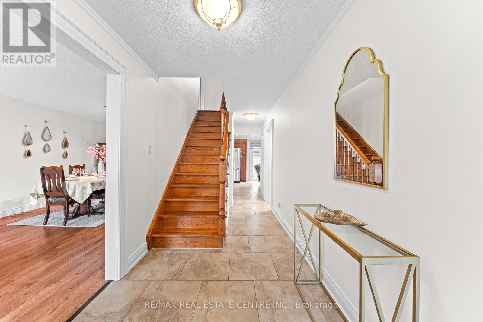 44 MIKADO CRESCENT, Brampton (Central Park), Ontario, L6S3R6 — Photo 7