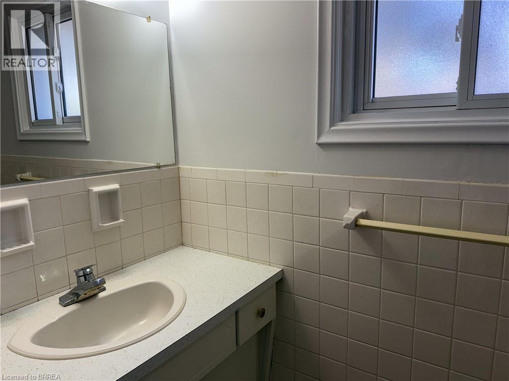 36 GRAHAM Avenue Unit# 3, Brantford, Ontario, N3T1C4 — Photo 15