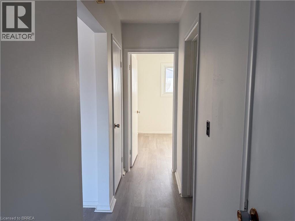 36 GRAHAM Avenue Unit# 3, Brantford, Ontario, N3T1C4 — Photo 20