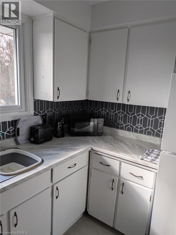 36 GRAHAM Avenue Unit# 3, Brantford, Ontario, N3T1C4 — Photo 5