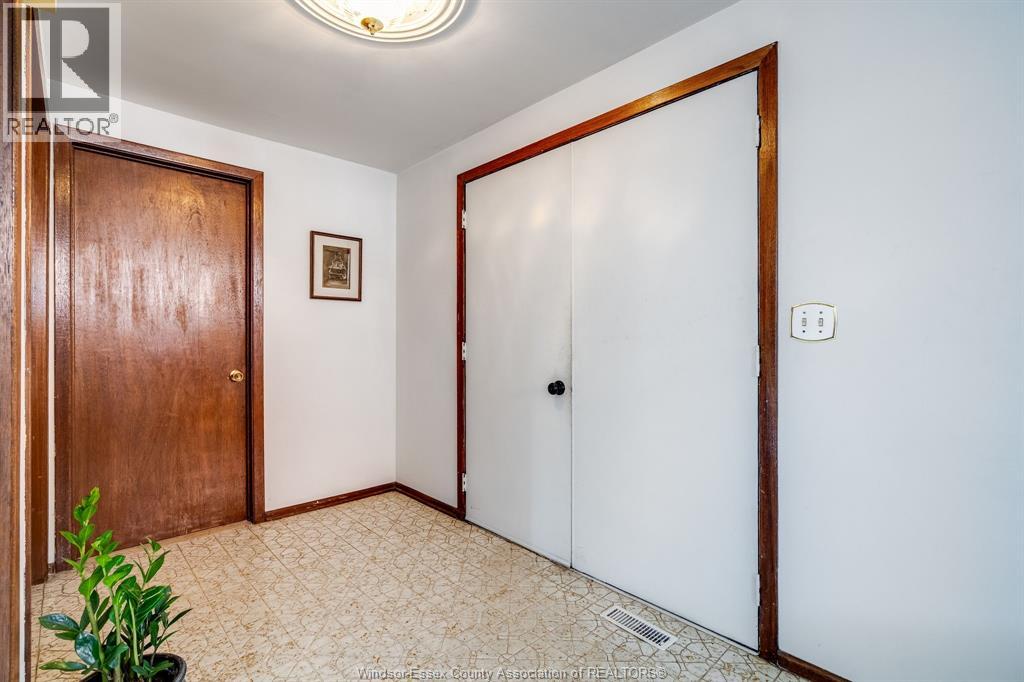 3770 Huntington, Windsor, Ontario, N9E3W8 — Photo 4