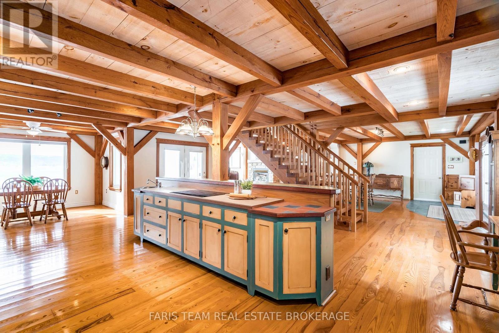 187 CHAMPLAIN ROAD, Penetanguishene, Ontario, L9M1S2 — Photo 6