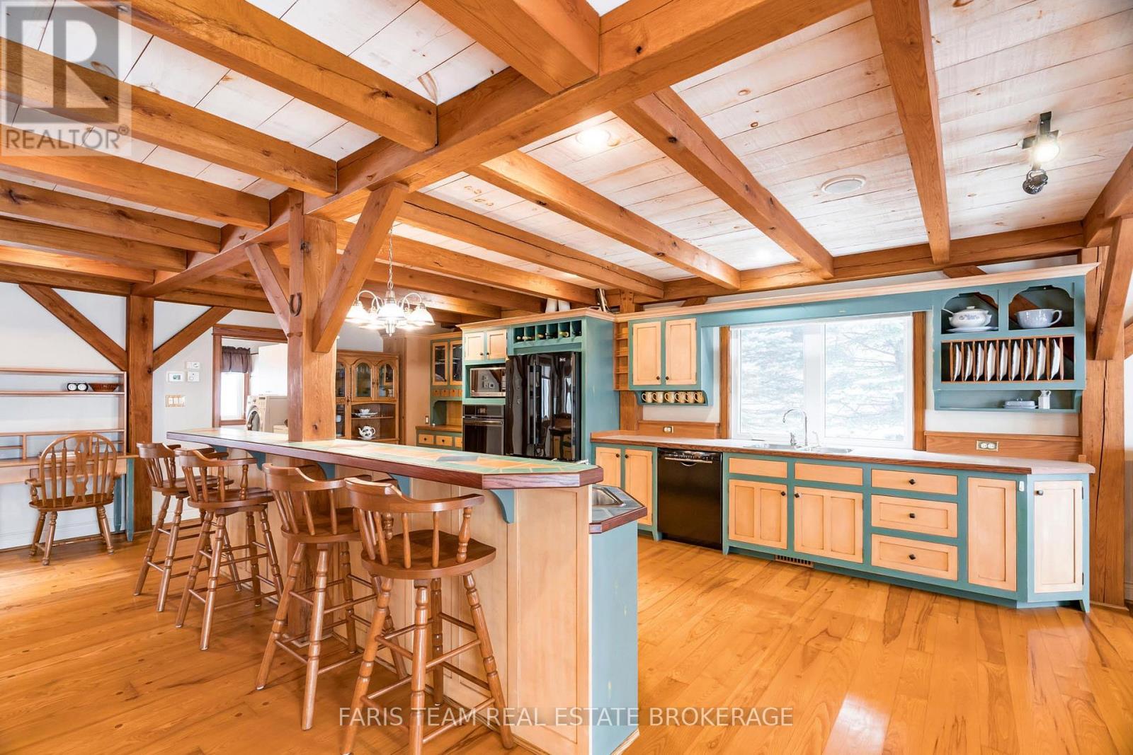 187 CHAMPLAIN ROAD, Penetanguishene, Ontario, L9M1S2 — Photo 8