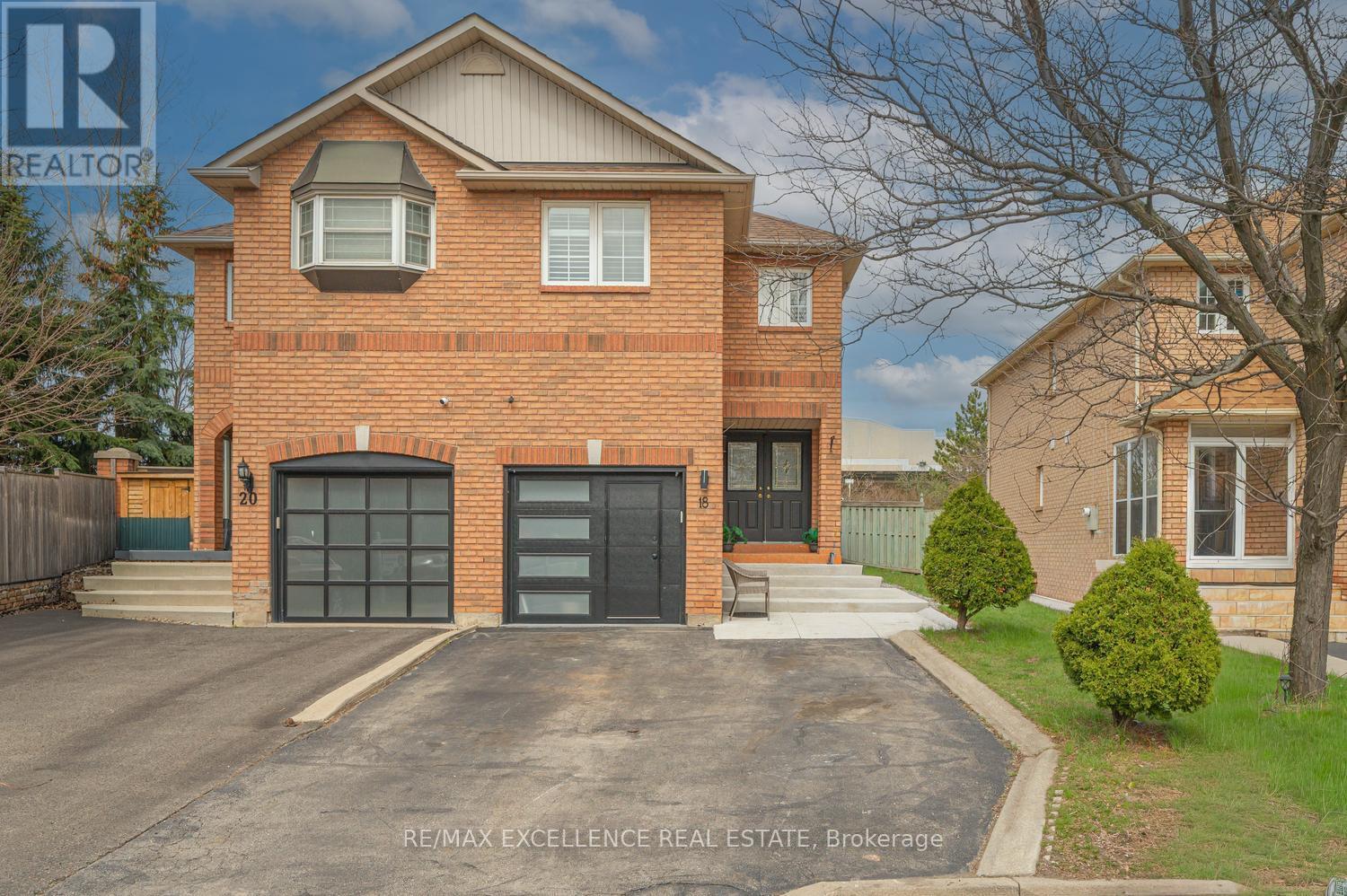 18 MANETT CRESCENT, Brampton (Brampton West), Ontario, L6X4X4 — Photo 2