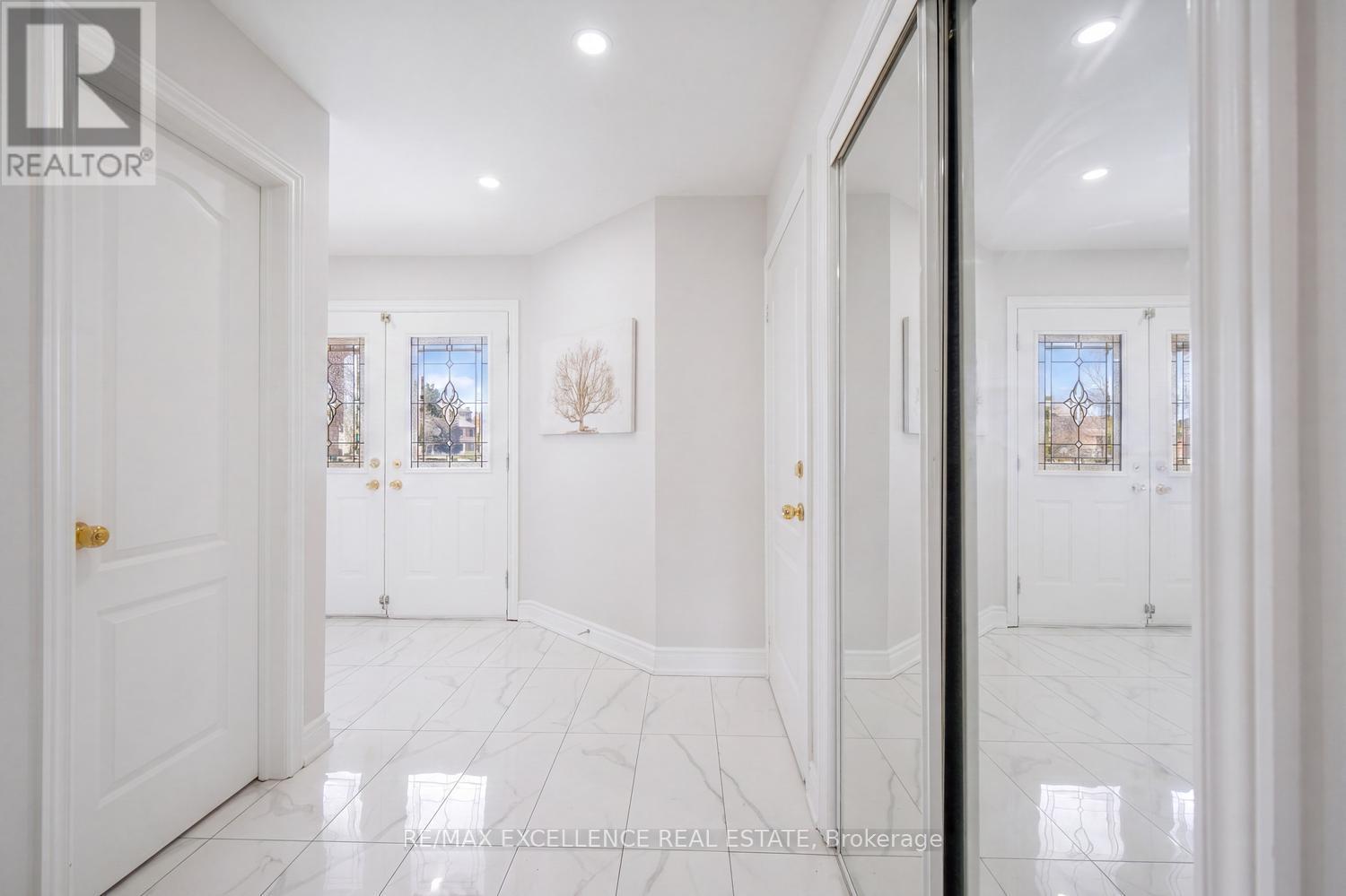 18 MANETT CRESCENT, Brampton (Brampton West), Ontario, L6X4X4 — Photo 6