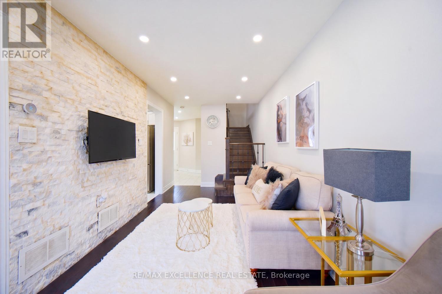 18 MANETT CRESCENT, Brampton (Brampton West), Ontario, L6X4X4 — Photo 8