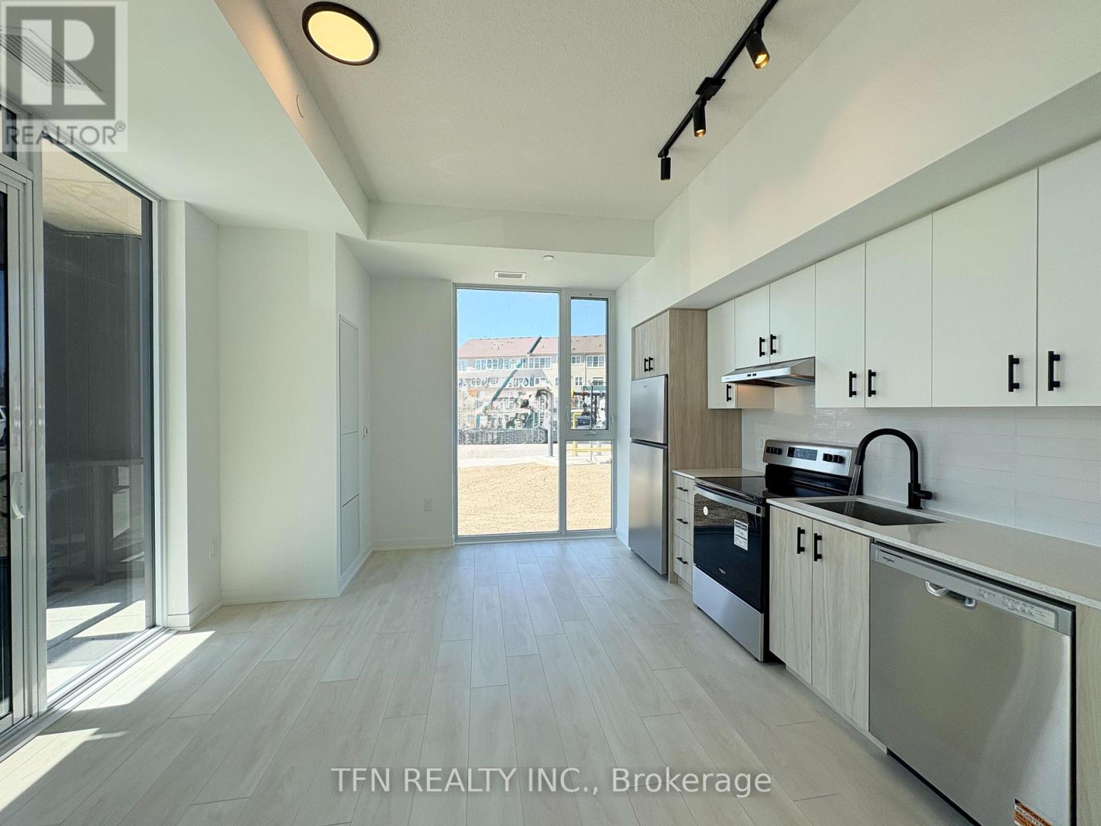 104 - 4878 POWERS COMMON, Burlington (Alton), Ontario, L7M2B4 — Photo 12