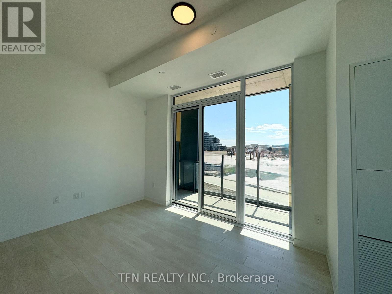 104 - 4878 POWERS COMMON, Burlington (Alton), Ontario, L7M2B4 — Photo 15