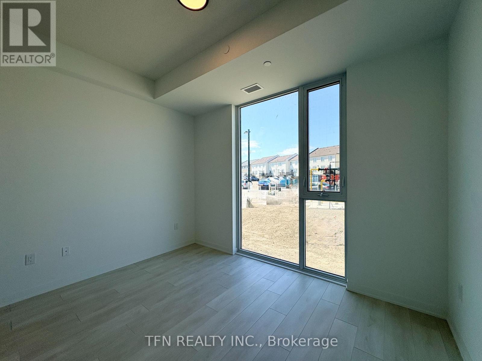 104 - 4878 POWERS COMMON, Burlington (Alton), Ontario, L7M2B4 — Photo 20