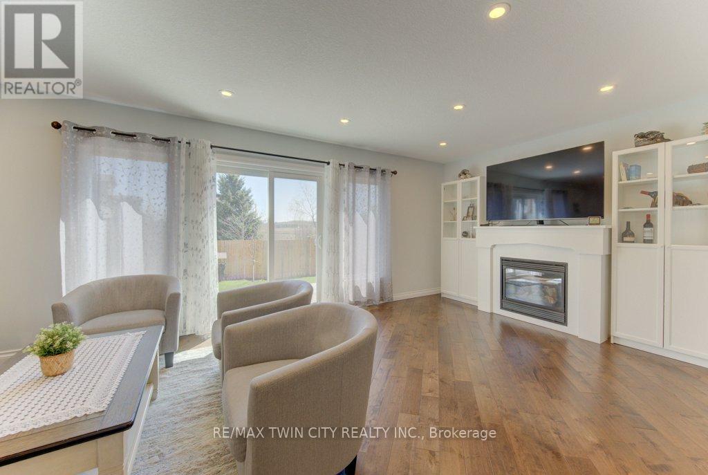 11 FREY CRESCENT, Kitchener, Ontario, N2E4L5 — Photo 21