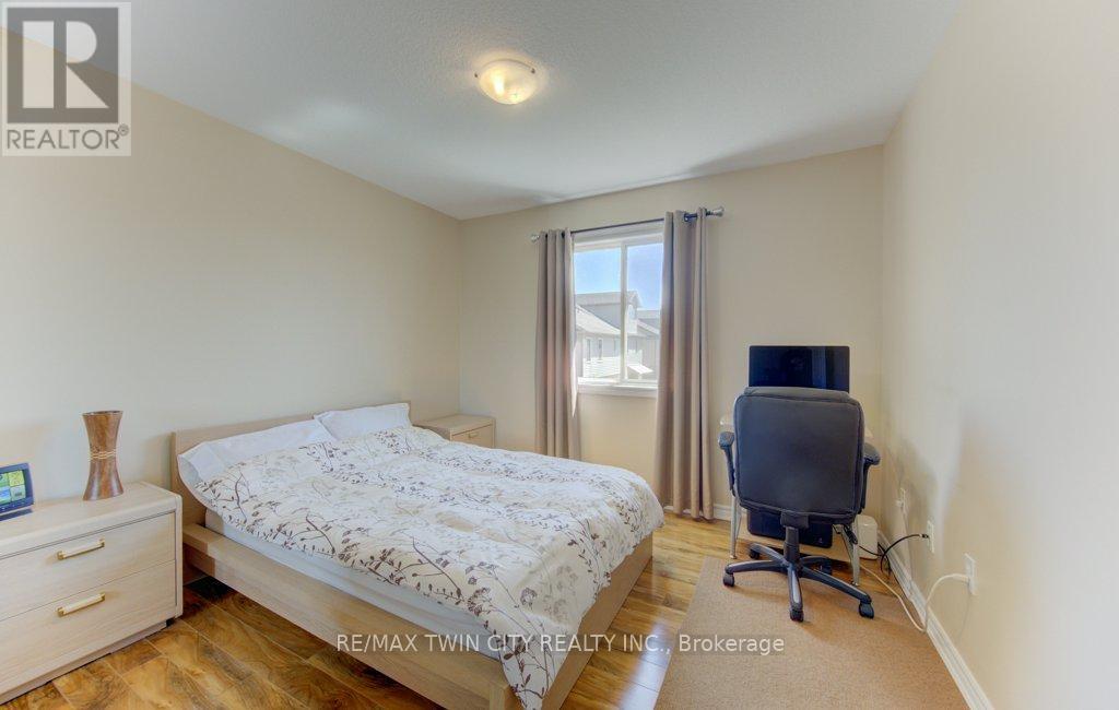 11 FREY CRESCENT, Kitchener, Ontario, N2E4L5 — Photo 23