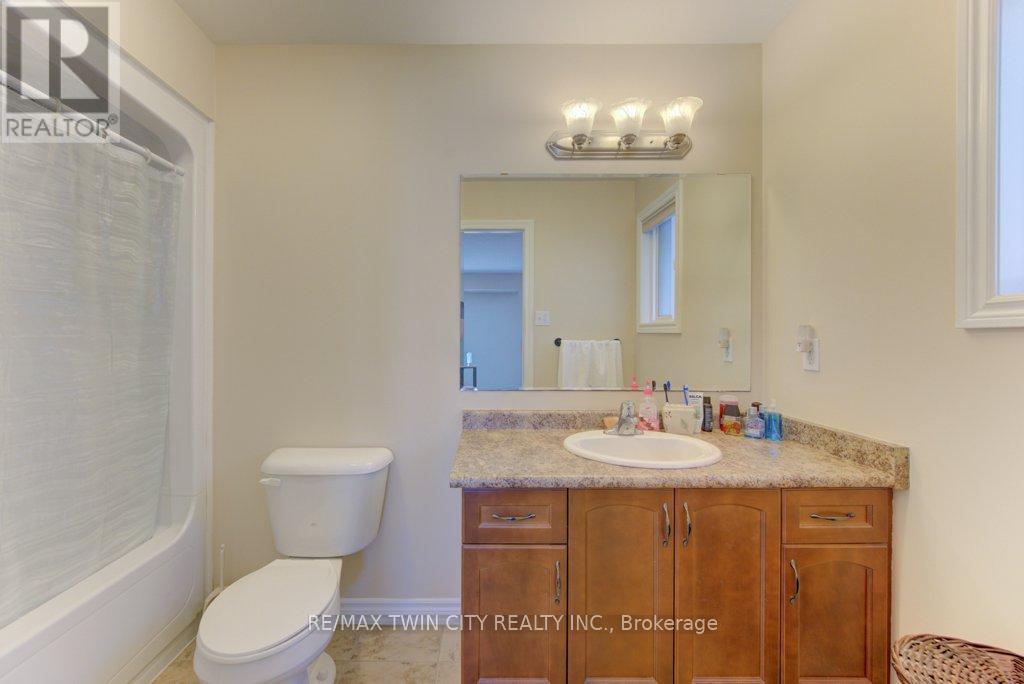 11 FREY CRESCENT, Kitchener, Ontario, N2E4L5 — Photo 33