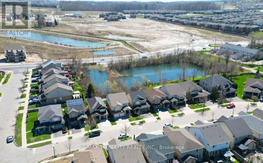 11 FREY CRESCENT, Kitchener, Ontario, N2E4L5 — Photo 43