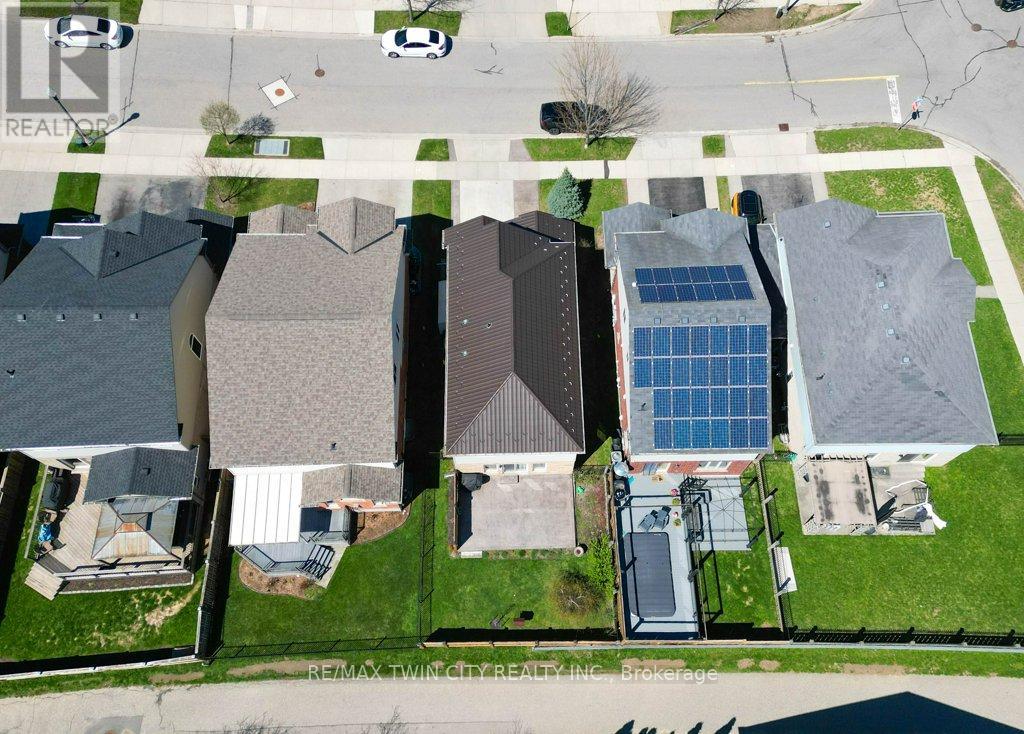 11 FREY CRESCENT, Kitchener, Ontario, N2E4L5 — Photo 44