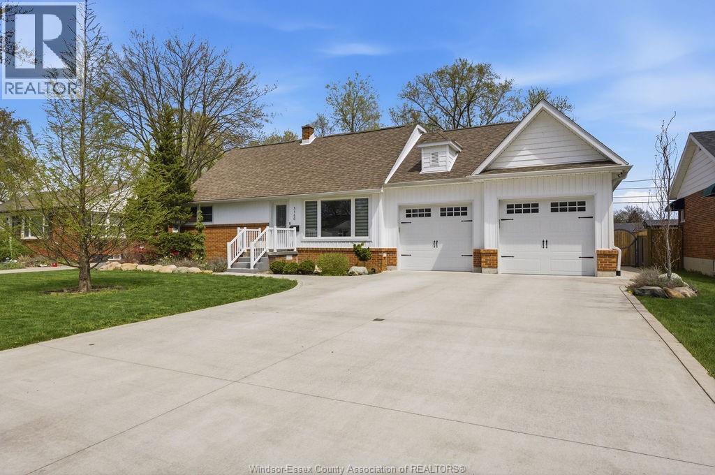 3160 DANDURAND AVENUE, Windsor, Ontario, N9E2E6 — Photo 2