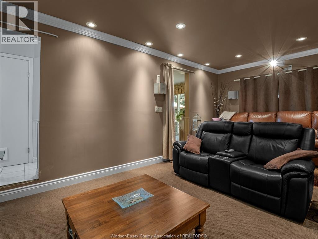 12033 ST. THOMAS CRESCENT, Tecumseh, Ontario, N8N3V6 — Photo 12