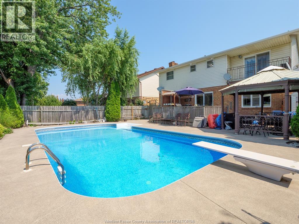 12033 ST. THOMAS CRESCENT, Tecumseh, Ontario, N8N3V6 — Photo 34