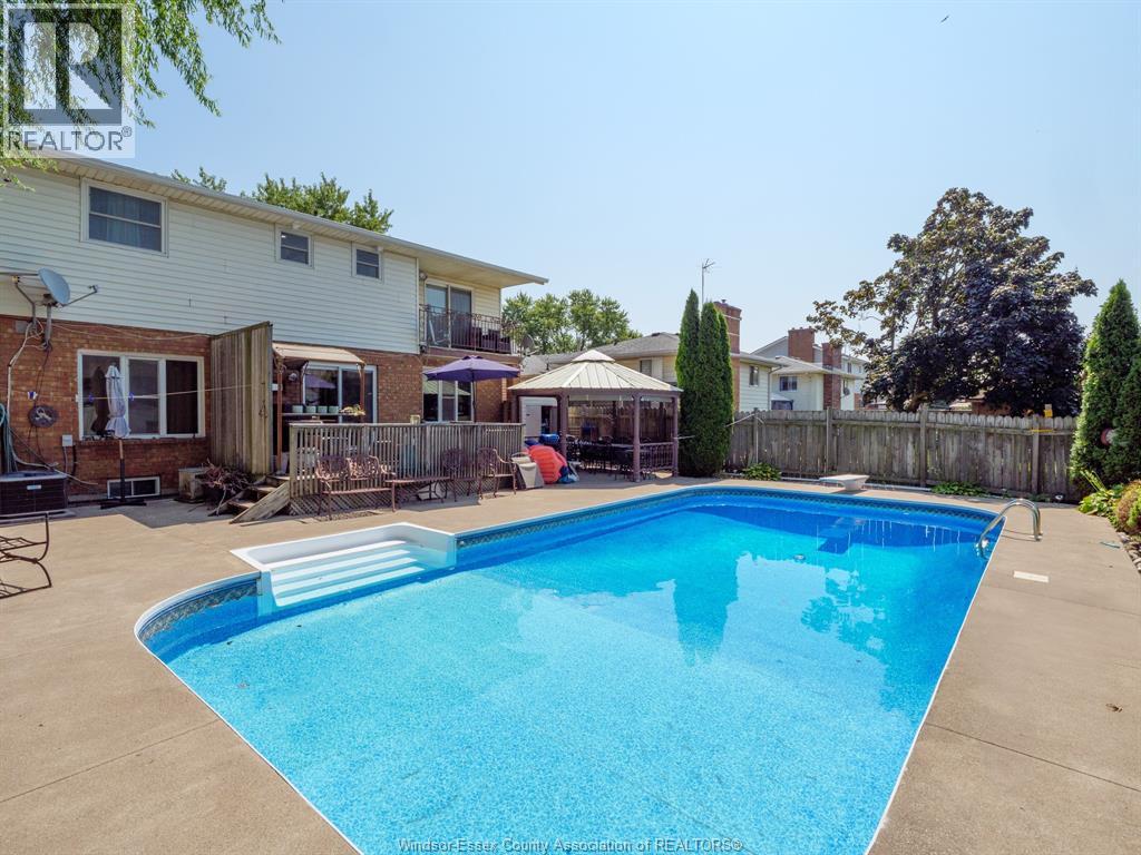 12033 ST. THOMAS CRESCENT, Tecumseh, Ontario, N8N3V6 — Photo 35