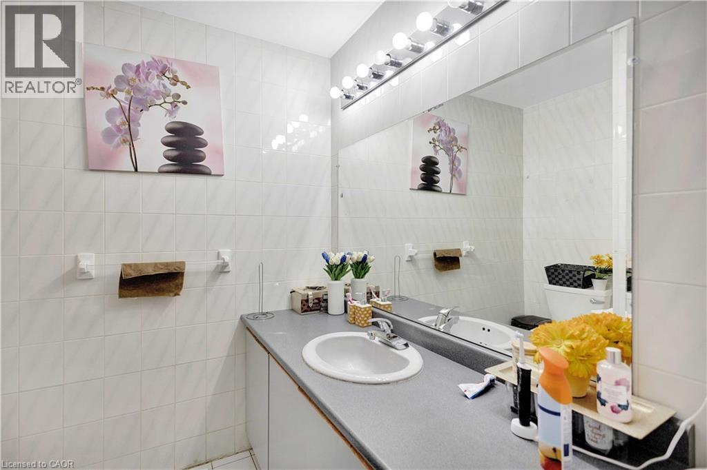 304 CELTIC Drive, Stoney Creek, Ontario, L8E3S2 — Photo 14