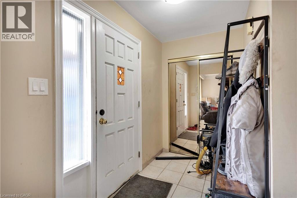 304 CELTIC Drive, Stoney Creek, Ontario, L8E3S2 — Photo 5