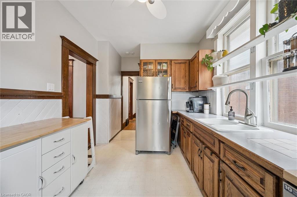 156 NORFOLK Street, Stratford, Ontario, N5A3Y9 — Photo 11