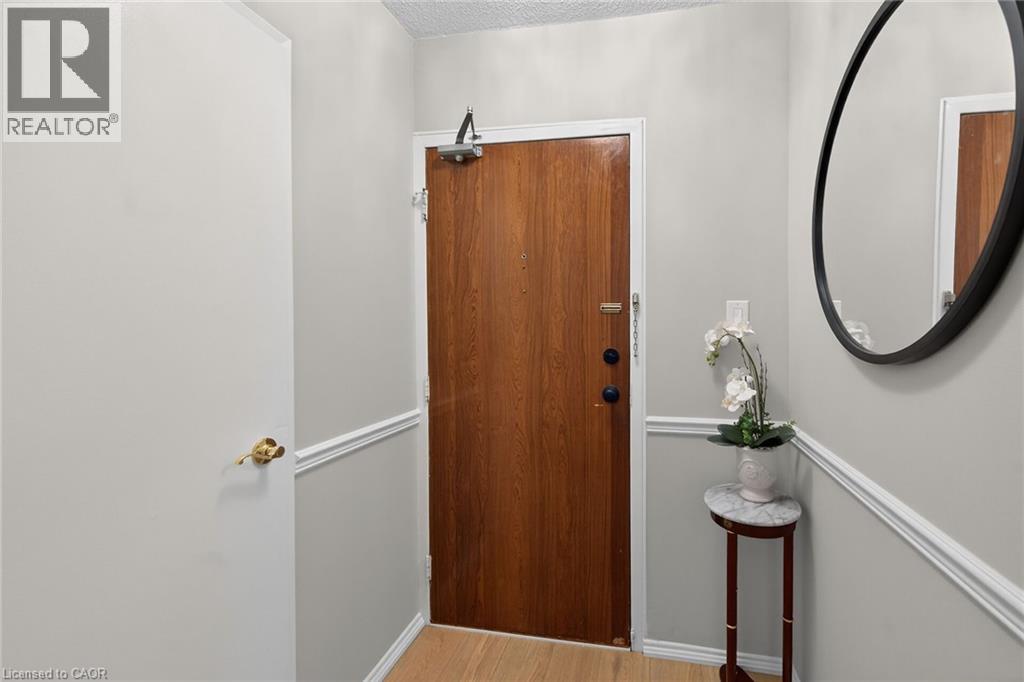 700 DYNES Road Unit# 904, Burlington, Ontario, L7N3M2 — Photo 4