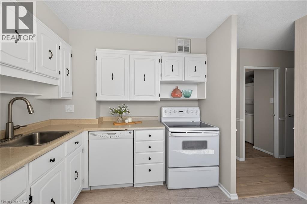 700 DYNES Road Unit# 904, Burlington, Ontario, L7N3M2 — Photo 9