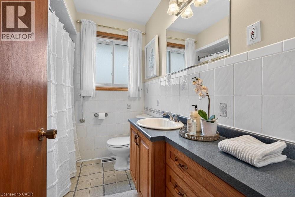 1502 BARKER Avenue, Burlington, Ontario, L7P2R4 — Photo 20