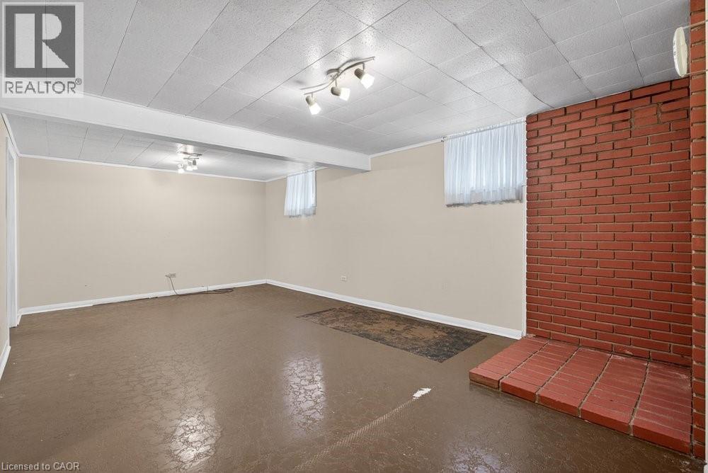 1502 BARKER Avenue, Burlington, Ontario, L7P2R4 — Photo 25