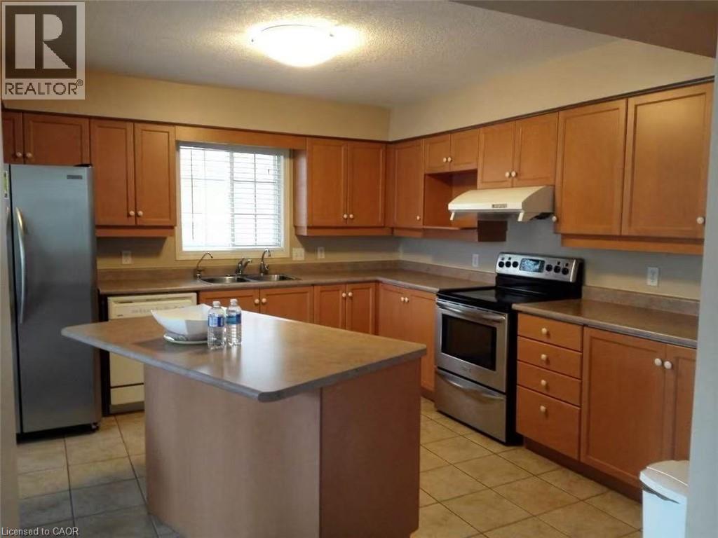350 HAVENDALE Crescent, Waterloo, Ontario, N2T2T2 — Photo 2
